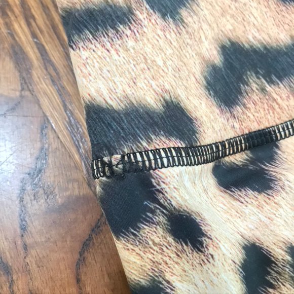 NWT POP Active Leopard Dream Capri Leggings - Picture 7 of 8